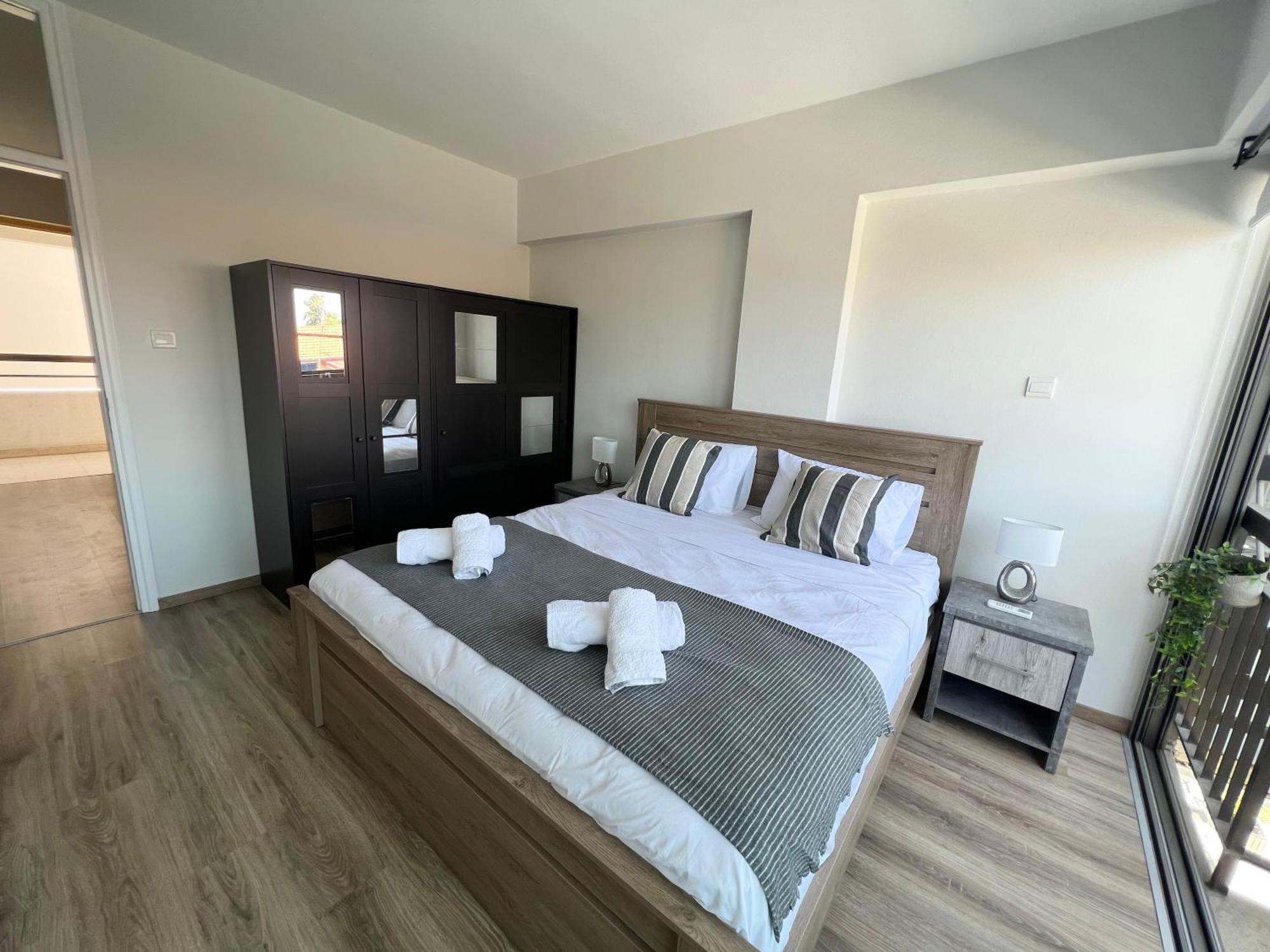 Appartamento Azul Sea View Larnaca Esterno foto