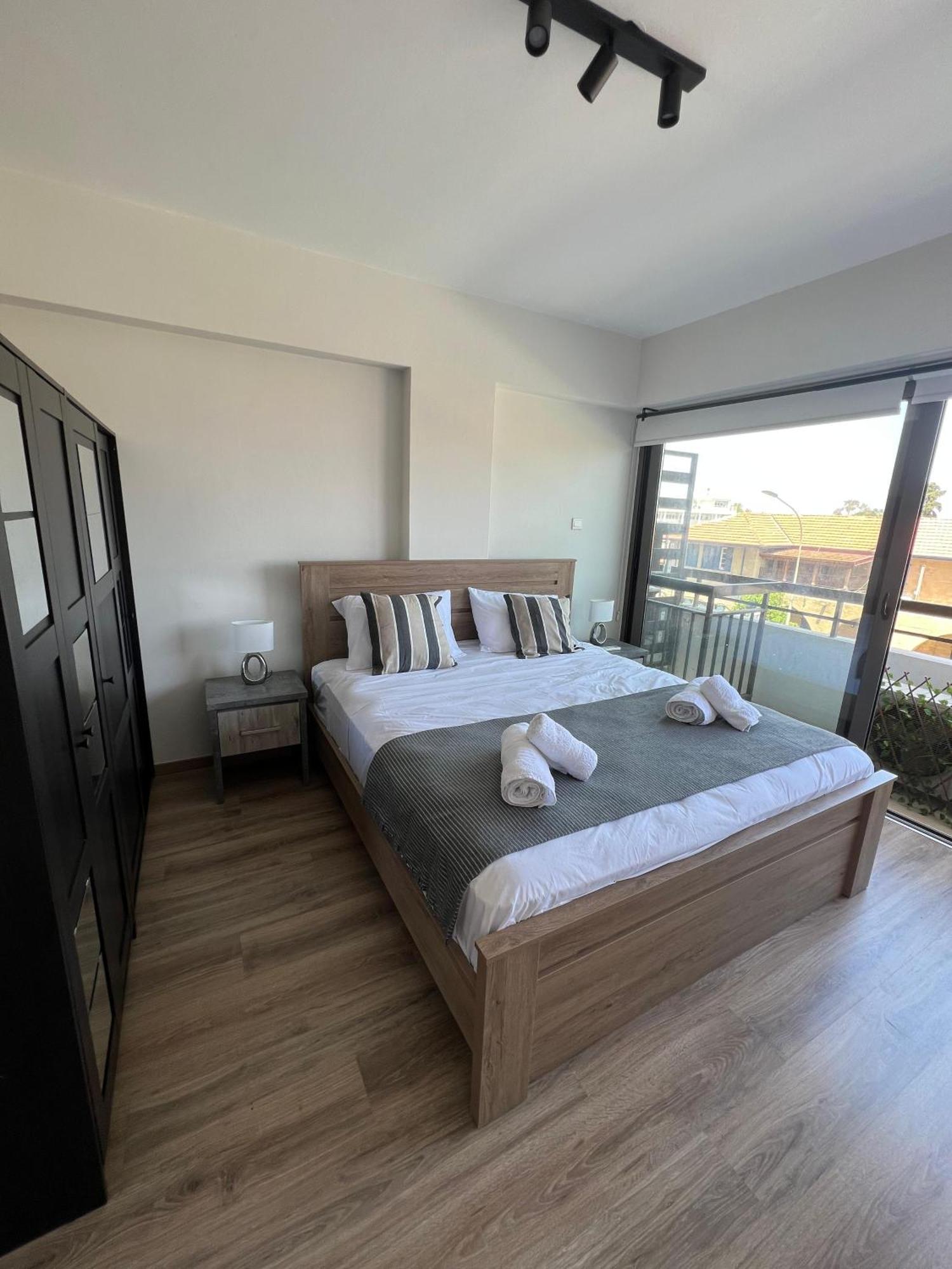 Appartamento Azul Sea View Larnaca Esterno foto